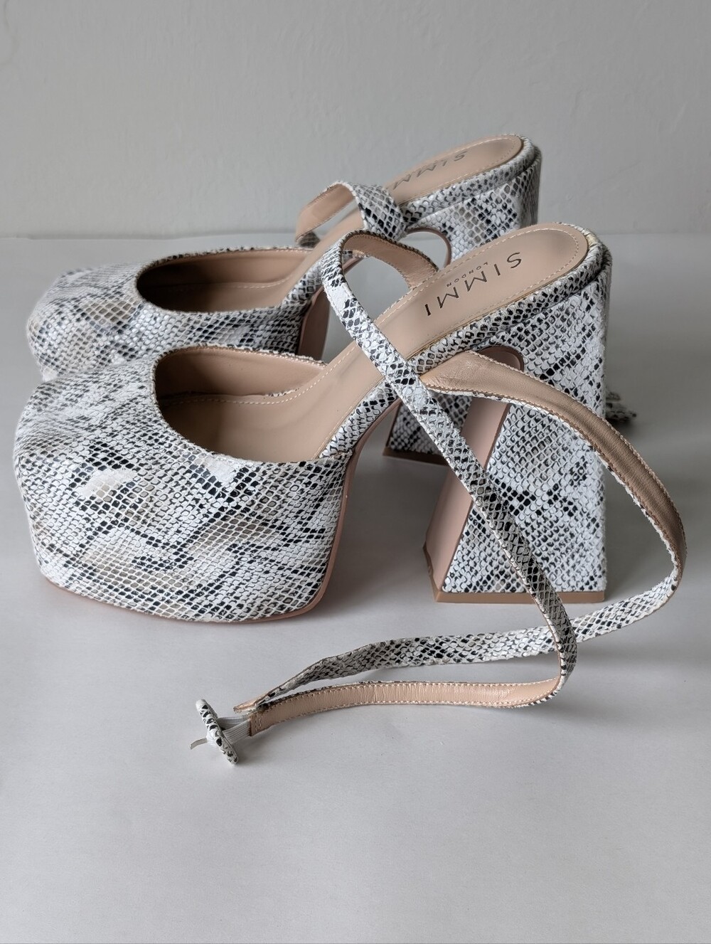 Simmi London Snake-Print Platform Heels Ankle Wrap Square Toe 6" Heel Size US 9